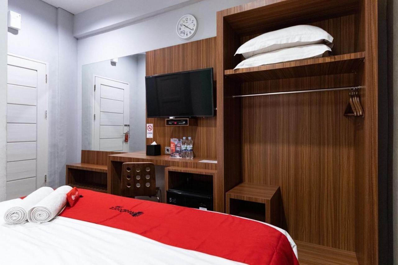 Hotel Reddoorz Premium Near Centre Point Mall Medan Exteriér fotografie